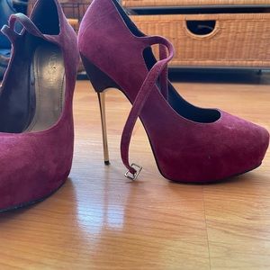 Fun maroon heels